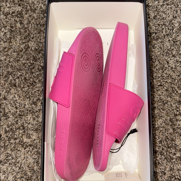 Gucci Vibrant Pink Slide Sandals